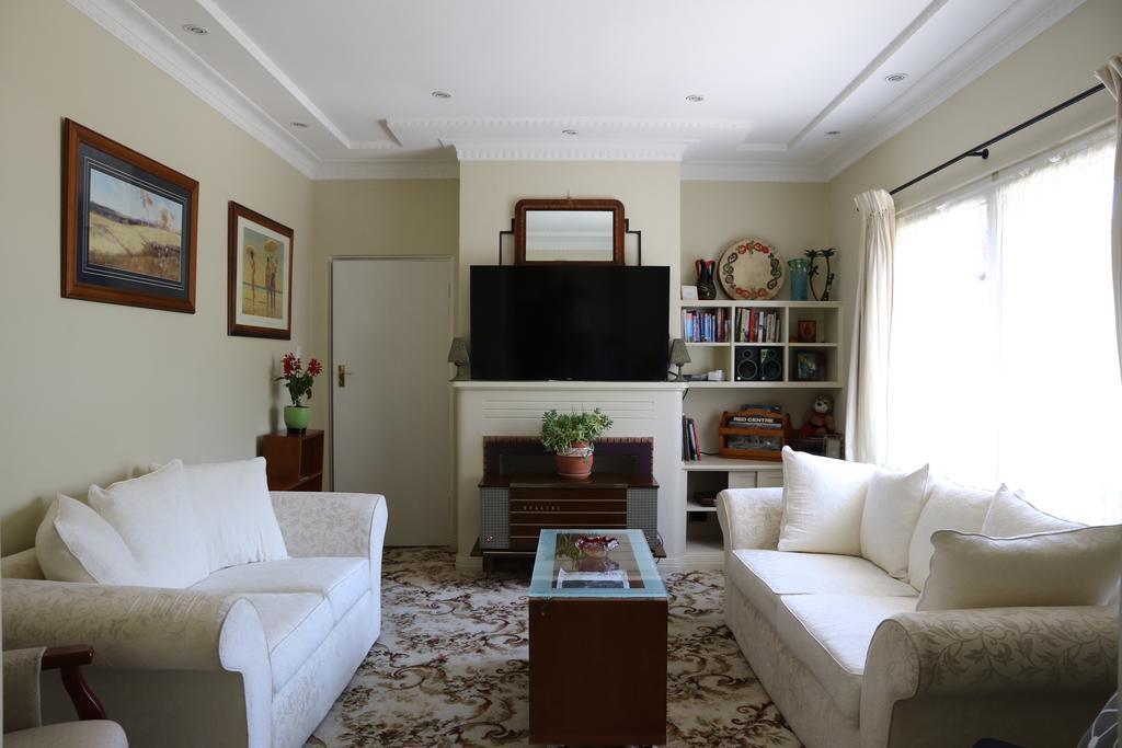 The Evergreen Bed And Breakfast Canberra Extérieur photo