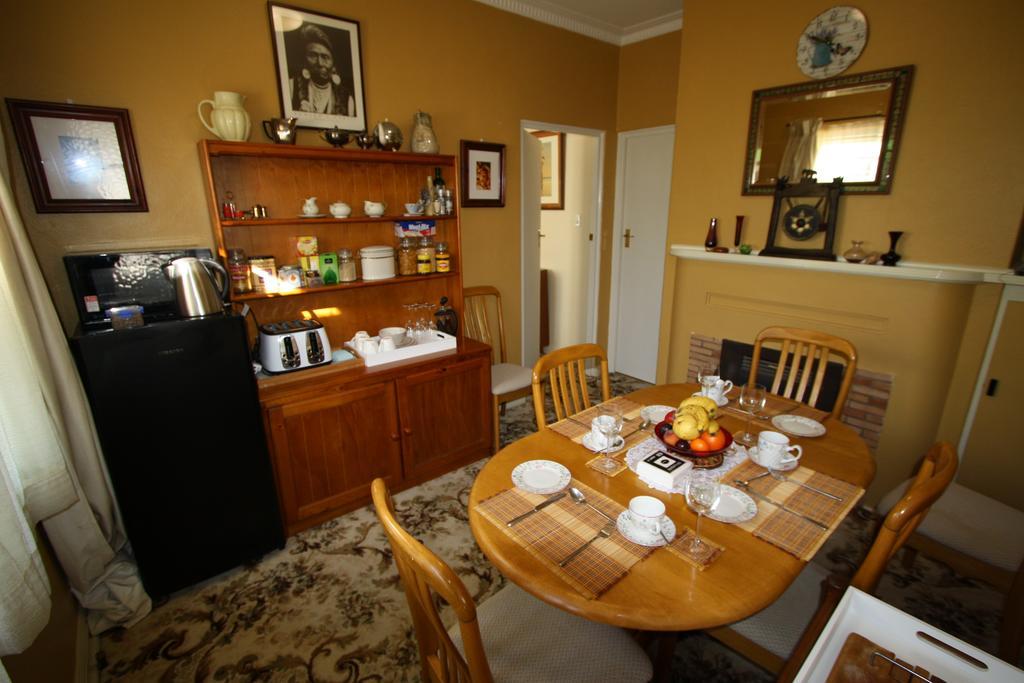 The Evergreen Bed And Breakfast Canberra Extérieur photo