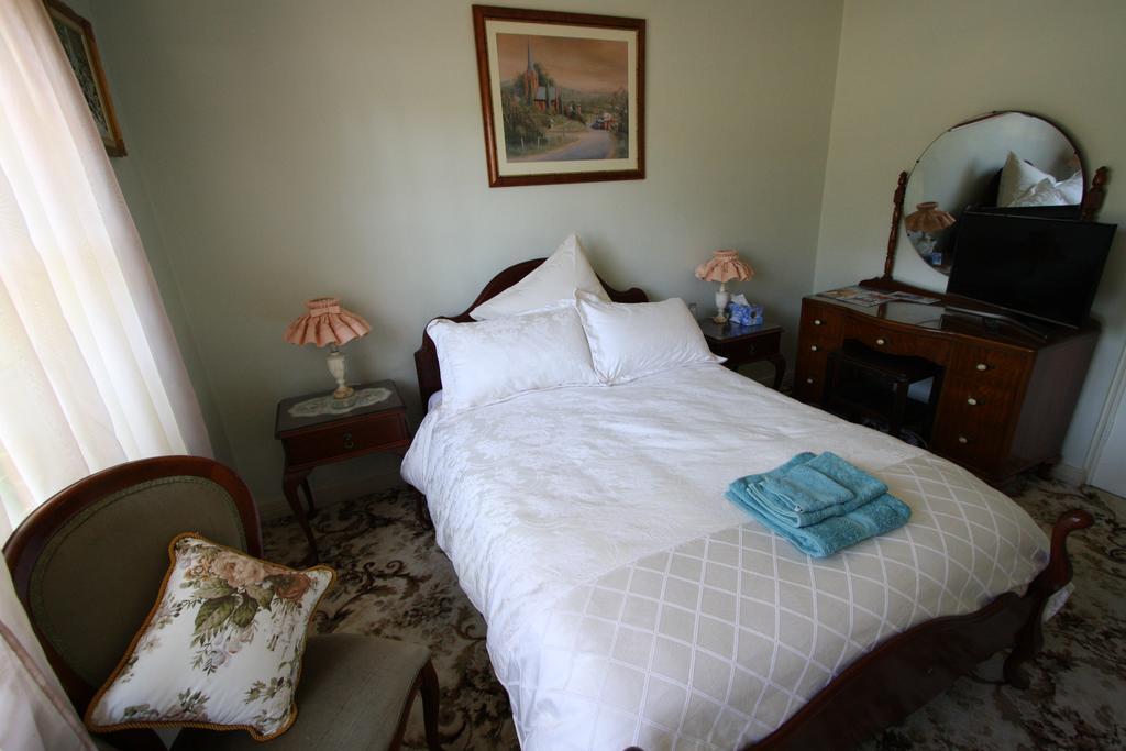 The Evergreen Bed And Breakfast Canberra Extérieur photo