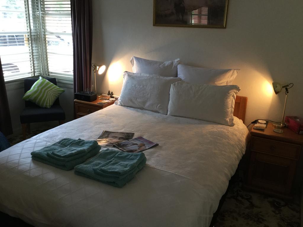 The Evergreen Bed And Breakfast Canberra Extérieur photo