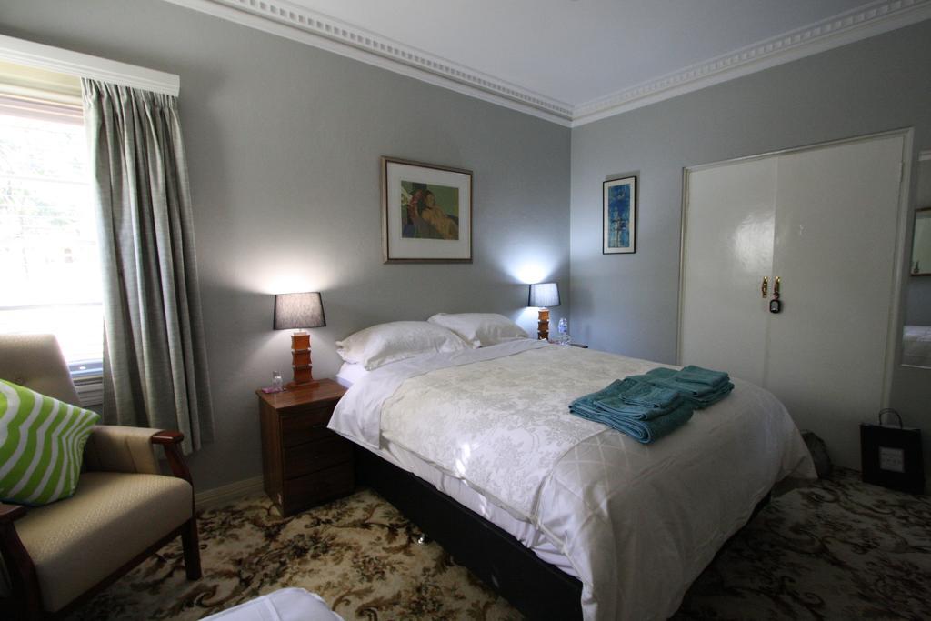 The Evergreen Bed And Breakfast Canberra Extérieur photo