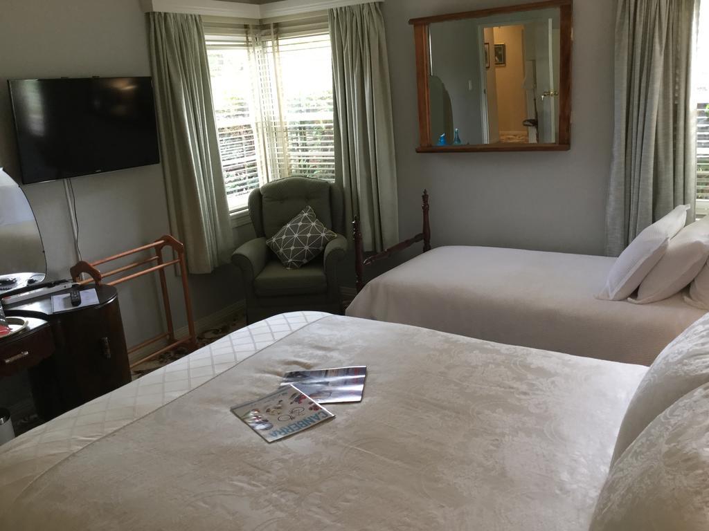 The Evergreen Bed And Breakfast Canberra Extérieur photo