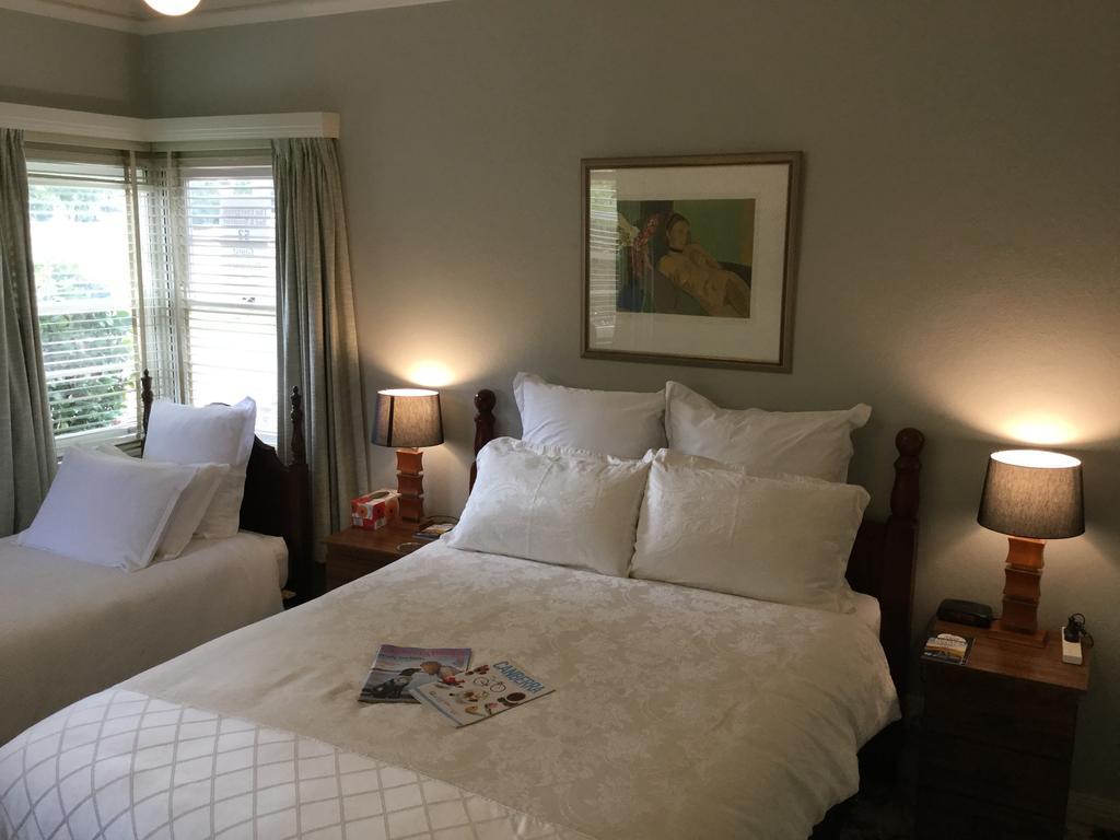 The Evergreen Bed And Breakfast Canberra Extérieur photo