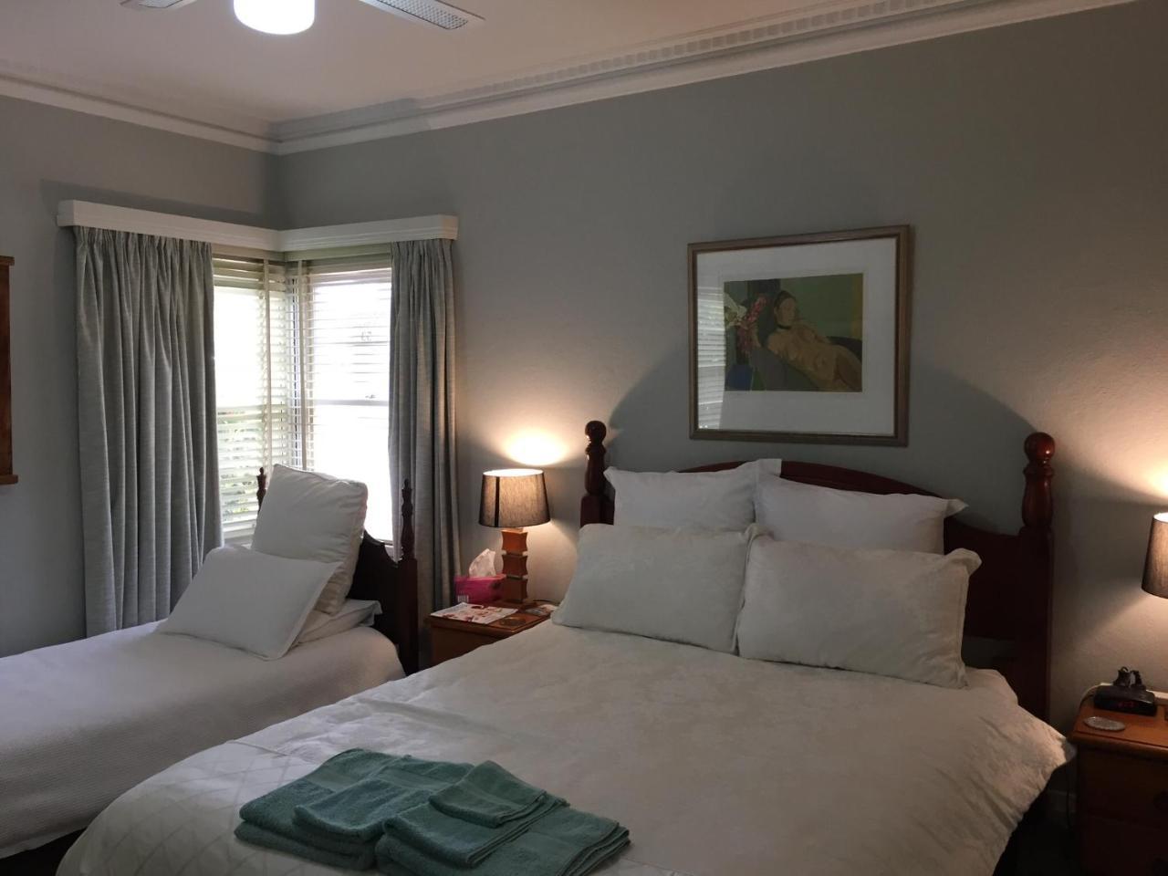 The Evergreen Bed And Breakfast Canberra Extérieur photo